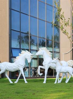 玻璃钢仿真几何白马雕塑商场景观售楼部块面抽象几何动物装饰摆件