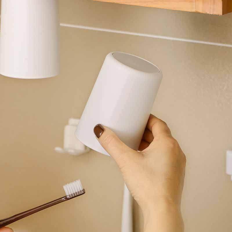 磁吸式漱口杯洗漱台倒扣沥水牙刷杯壁挂式刷牙杯子挂墙磁力杯架,淘宝优惠券,粉丝福利购,淘宝优惠卷