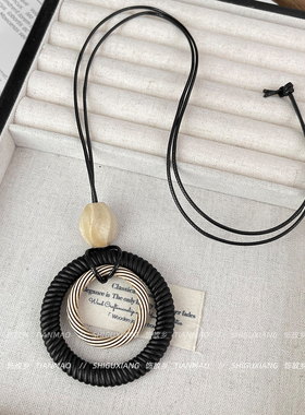黑色木质圆环吊坠项链女款