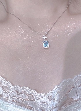 蓝色香水瓶项链女轻奢小众设计高级感吊坠简约气质锁骨链百搭饰品