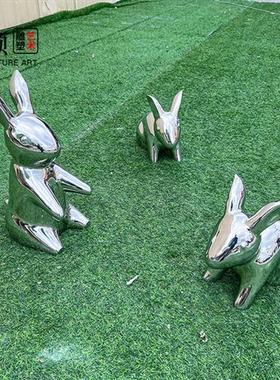 户外不锈钢兔子雕塑小区花园公园草坪地庭院动物装饰落地摆件定制