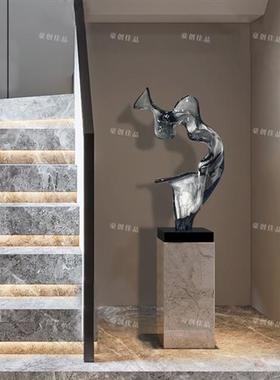 现代轻奢入户玄关装饰摆件客厅落地透明树脂雕塑酒店样板房装饰品