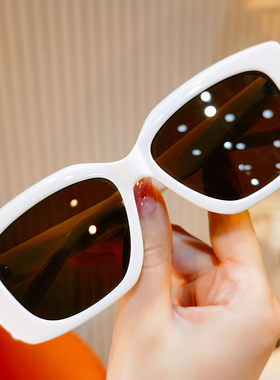 墨镜方框BULLEDESAVON凹造型