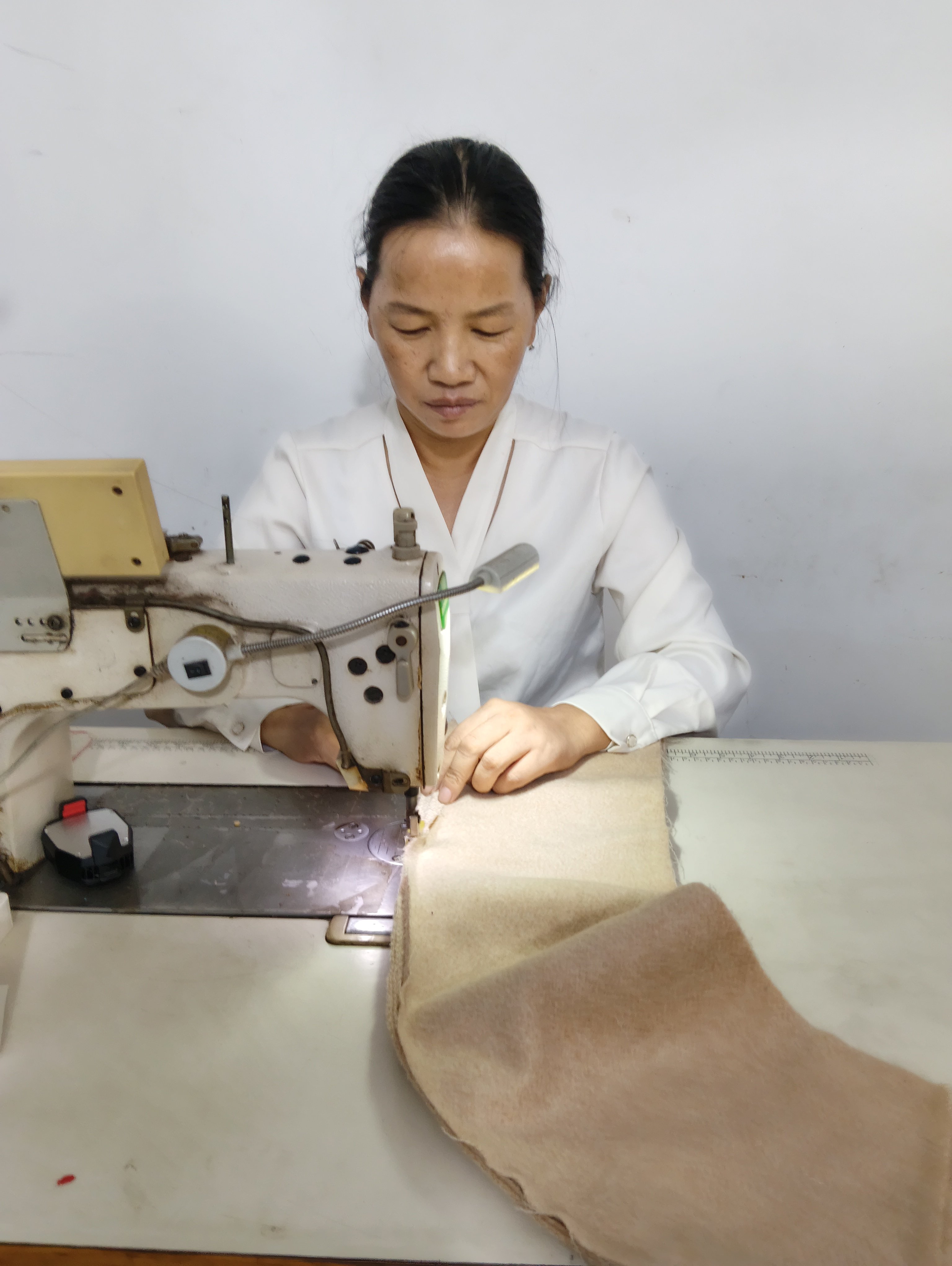 专业修改衣服定制双面羊绒大衣改款改小改短修补牛仔裤做原边,淘宝优惠券,粉丝福利购,淘宝优惠卷