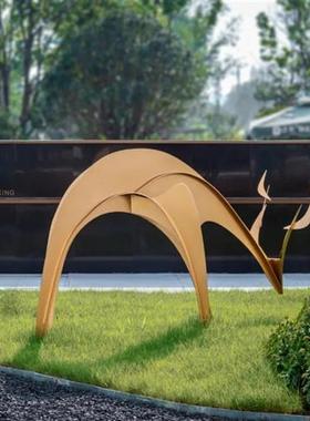 不锈钢几何抽象梅花鹿雕塑园林景观售楼部草坪动物装饰落地大摆件