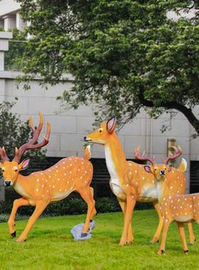 户外仿真梅花鹿雕塑玻璃钢售楼部庭院园林草坪景观公园麋鹿大摆件