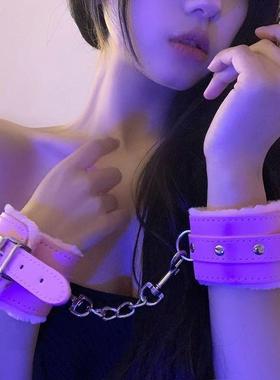 加绒皮质pu手铐女道具玩具脚镣铁脚链不伤手拍照道具COS辣妹学生