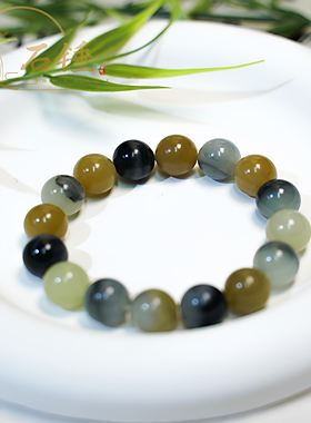 新疆和田玉籽料楼兰三彩手串