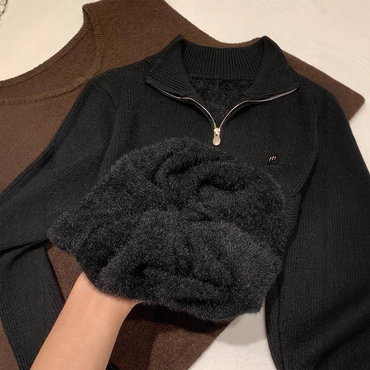 原版质量 半高领一体绒半拉链针织打底衫女秋冬2025修身保暖毛衣,淘宝优惠券,粉丝福利购,淘宝优惠卷