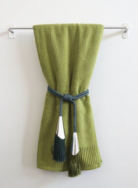 样板房卫生间浴巾毛巾装饰陈列摆E件卫浴卖场名宿浴室软装饰品