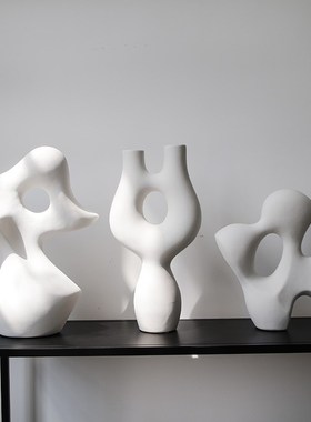 现代简约北欧创意抽象陶瓷艺术摆件样板房别墅客厅书柜玄关柜饰品