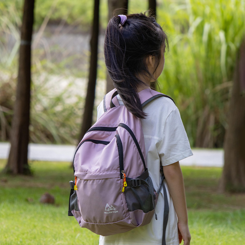 儿童超轻背包小学生户外出游轻便软书包可折叠女孩外出旅游一年级 - 图0
