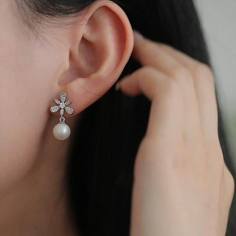 珍氏珠宝天然淡水正圆珍珠耳钉女 花朵设计仙气优雅镶锆耳环耳饰,淘宝优惠券,粉丝福利购,淘宝优惠卷