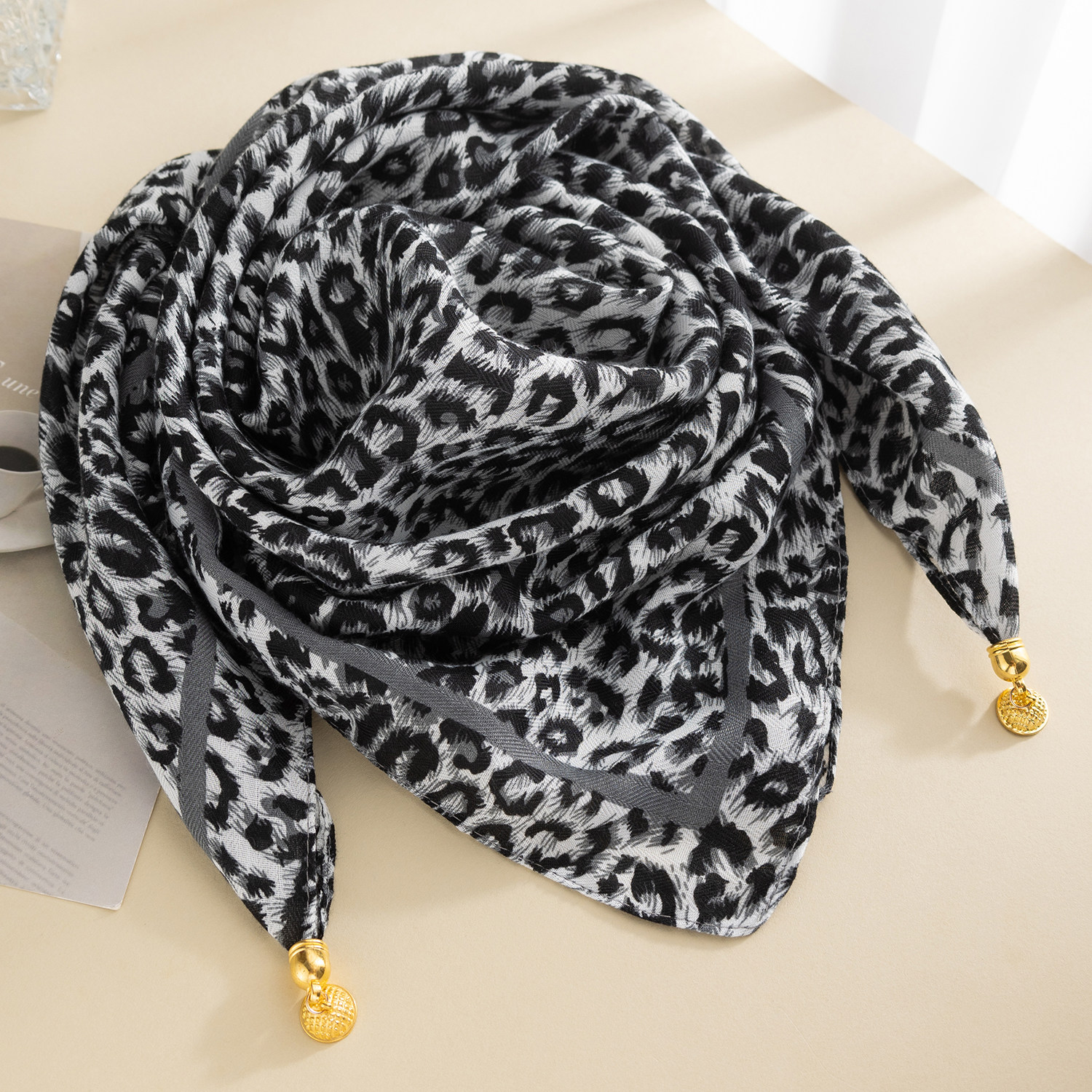 磁吸扣丝巾方巾女系脖高级感围巾春秋冬护颈女2025新款棉麻围巾,淘宝优惠券,粉丝福利购,淘宝优惠卷