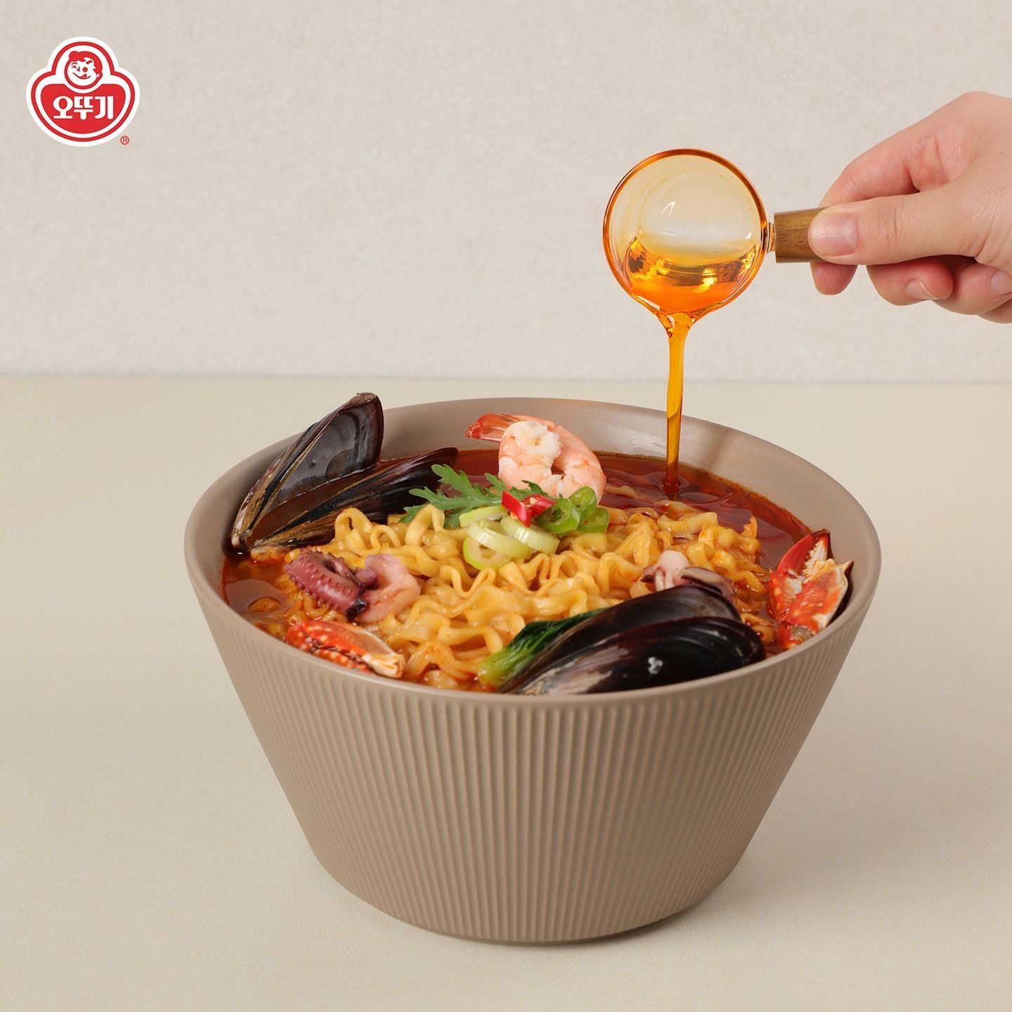 不倒翁韩国进口真海鲜杂烩拉面夜宵美食速食拉面劲道汤面方便面,淘宝优惠券,粉丝福利购,淘宝优惠卷