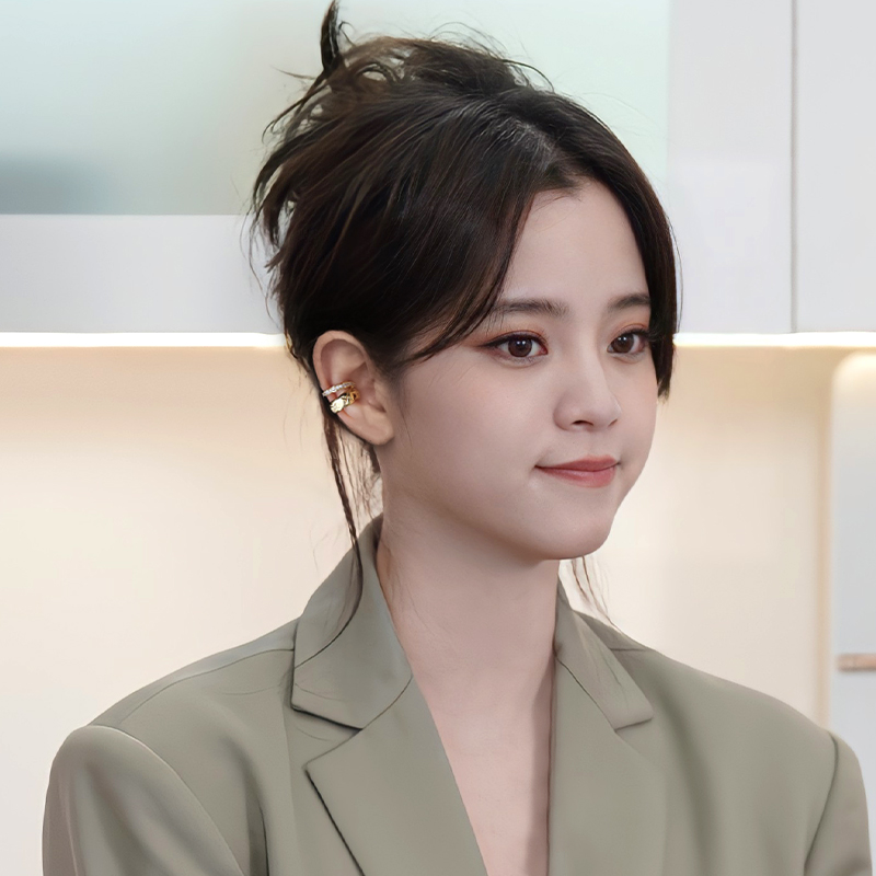 金色好看耳环女新款高级轻奢艺术生耳骨夹无耳洞独特个性秋冬耳饰 - 图0