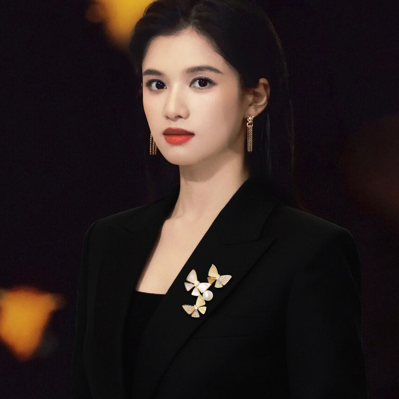 气质高级蝴蝶胸针女款奢华大气精致时尚固定大衣西装别针胸花配饰,淘宝优惠券,粉丝福利购,淘宝优惠卷