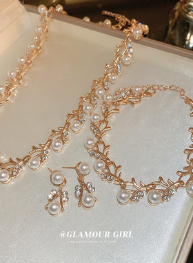 新款锁骨链高级感珍珠项链