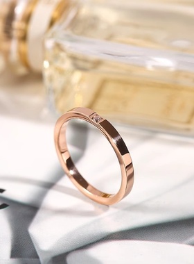 窄板食指镶钻戒指细圈时尚玫瑰金钛钢关节指环女潮小指尾戒不