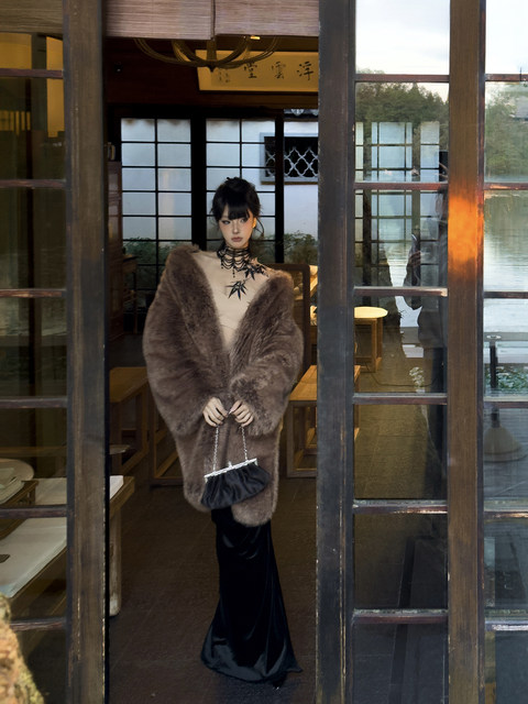 Se flatter new Chinese style embroidered elastic transparent mesh vest short top sleeveless women's niche design