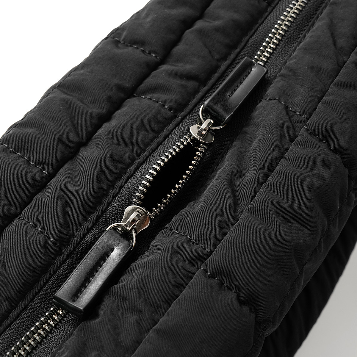 VERLABOITE菱形格大容量绗缝月牙拉链单肩可调斜挎包通勤男女同款