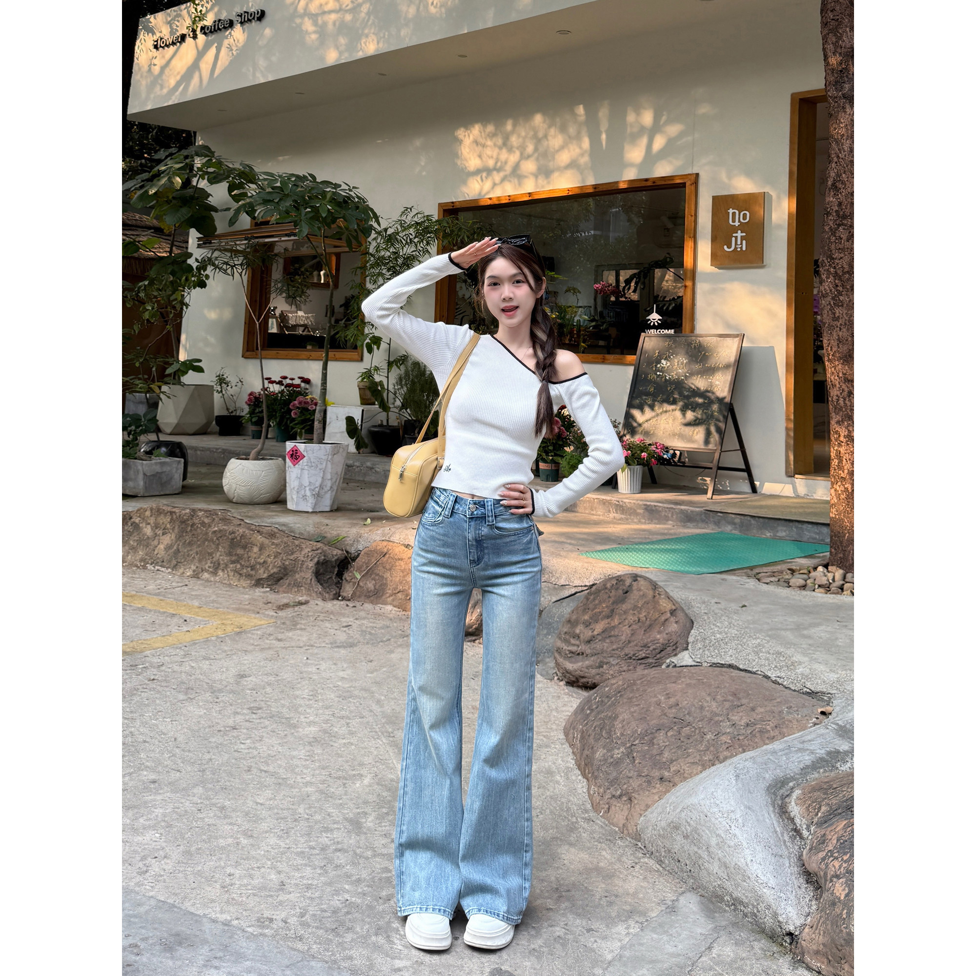 王家有鱼【春日恋歌】2026早春爆款复古浅蓝百搭显瘦微喇牛仔裤女,淘宝优惠券,粉丝福利购,淘宝优惠卷