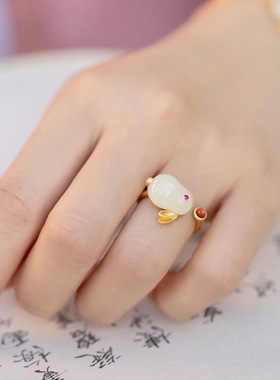 新款玉兔戒指女简约气质