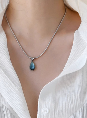 法式复古橄榄绿蓝色水滴吊坠项链