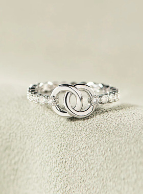 个性欧韩时尚简约戒指女 微镶嵌闪亮精致感指环 环扣美好寓意