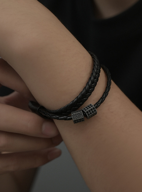 高级感黑色皮质编织手绳嘻哈手链