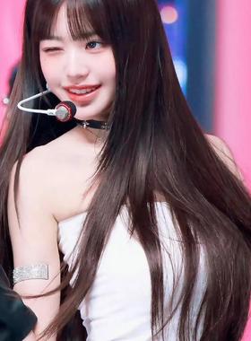 张元英同款黑色十字架项链