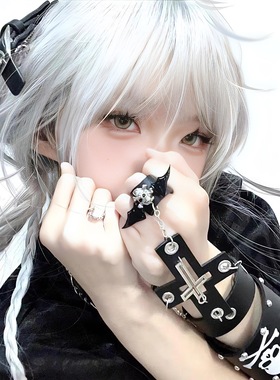 Y2K暗黑十字架手链甜酷亚文化哥特骷髅朋克护腕戒指一体手套配饰