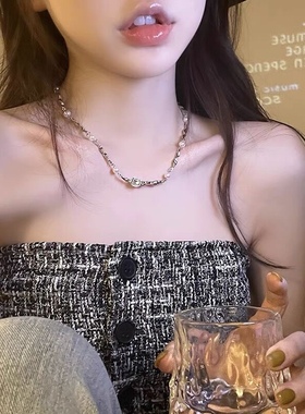 甜酷冷淡风不规则珍珠项链女2025新款爆款小众设计感轻奢锁骨链夏
