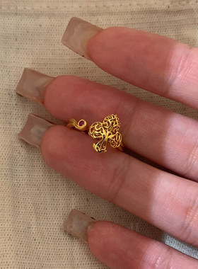 复古做旧镂空仿红宝石点缀尾戒女