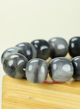 和田玉青花籽料老型珠手串