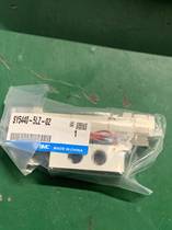 SMC SY5440-5LZ-02 solenoid valve original fit brand new spot SY5340 three-five-pass