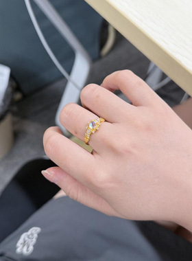 新款精致月光缪斯蛋面戒指女小众