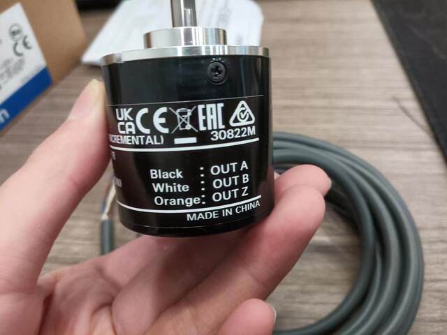 E6B2-CWZ5B2000P/R photoelectric encoder