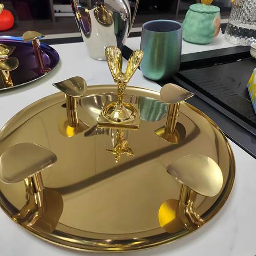 轻奢小金人土豪金烟灰缸雪茄缸烟缸茶几办公桌面个性潮流装饰摆件 - 图1