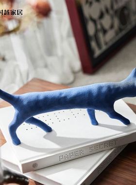 现代简约蓝色动物摆件家居客厅电视柜抽象野猫摆设样板间软装饰品