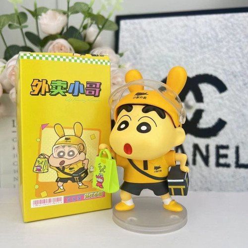 车载可爱蜡笔小新卡通中控台摆件装饰桌面野原新之助模型PVC公仔 - 图3
