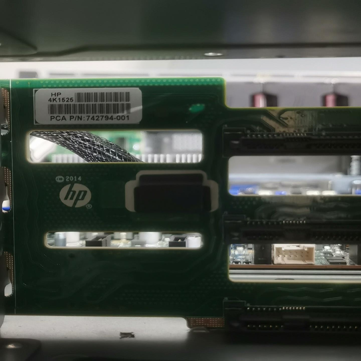 hp dl380 g9 3.5寸 12盘位 硬盘背板 带线 - 图0