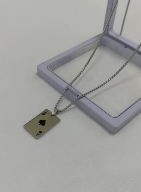 一页出品！钛钢黑桃A扑克牌项链小众嘻哈不掉色锁骨链简约个性