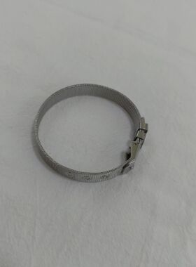 一页出品！时尚简约个性钛钢不掉色手表带能调节大小手镯手环手链