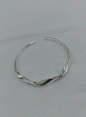 一页出品！高级感极简风扭纹开口可调节女士时尚日常通勤百搭手镯