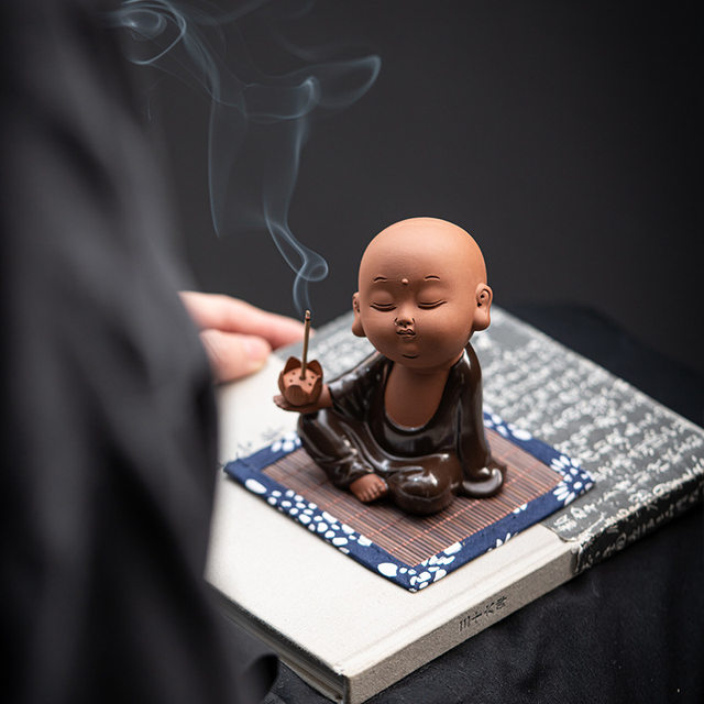 Chinese purple sand monk ornaments Zen home living room desktop decorations tea ceremony aromatherapy stove incense stick incense holder