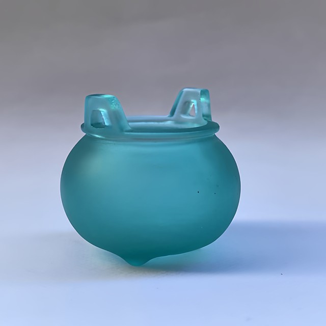 Handmade glazed Xuande furnace three-legged small incense burner line incense holder household indoor incense aromatherapy tea ceremony ornaments