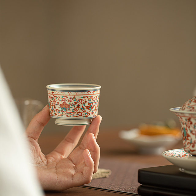 Jingdezhen painted lotus tea cup, tea cup, ceramic tea set, host cup, guest cup, small goblet, kung fu cup