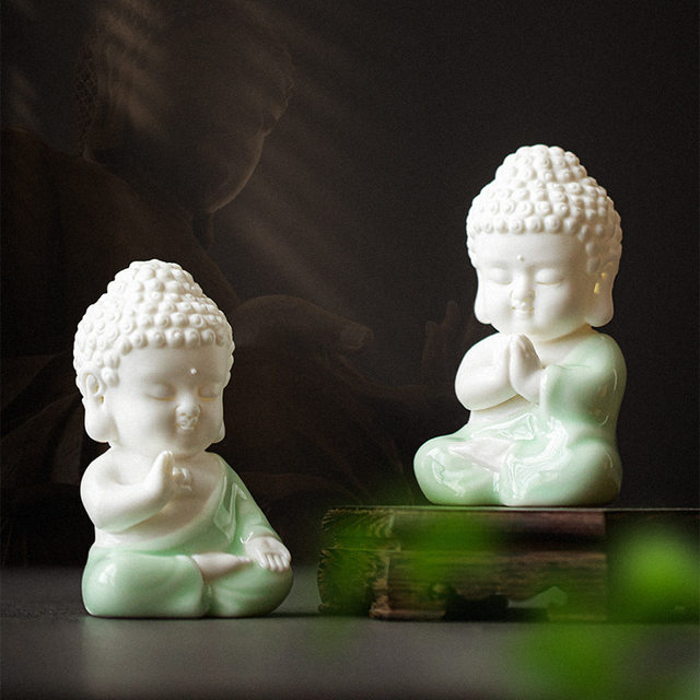 Chinese Zen ceramic Tathagata, Guanyin, Three Saints, Buddha statues, creative small ornaments, tea room, tea pets, tea table, car decorations