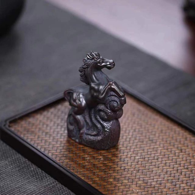 Yixing Zisha Tea Pet Horse to Success Zodiac Horse Sculpture Boutique Can Raise Tea Table Tea Table Small Ornaments High-end Tea Play